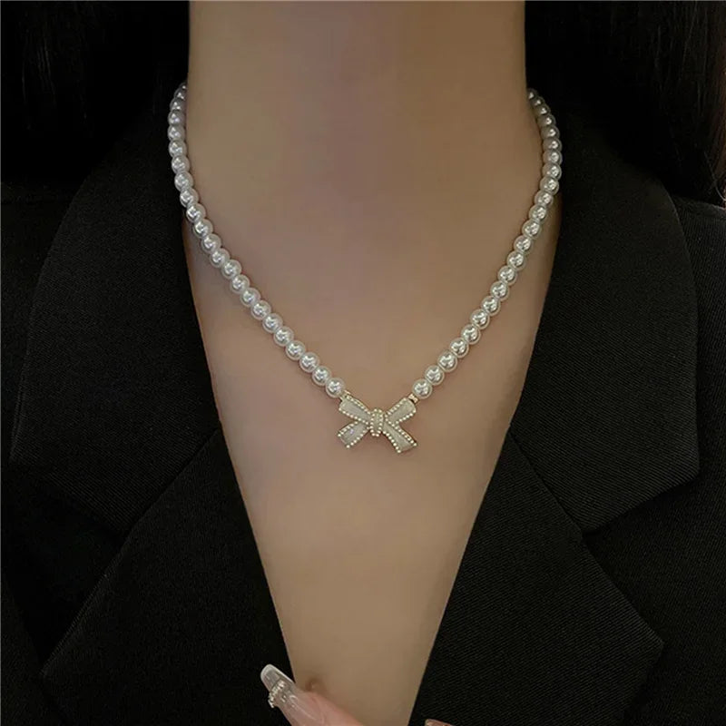 Pearl Necklace with Bow