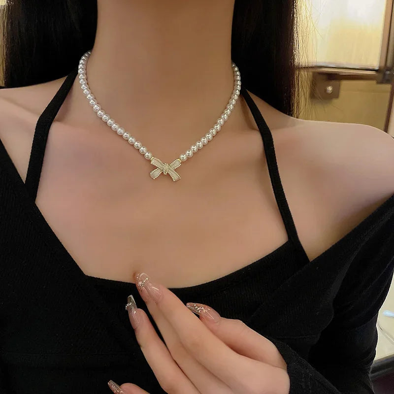 Pearl Necklace with Bow