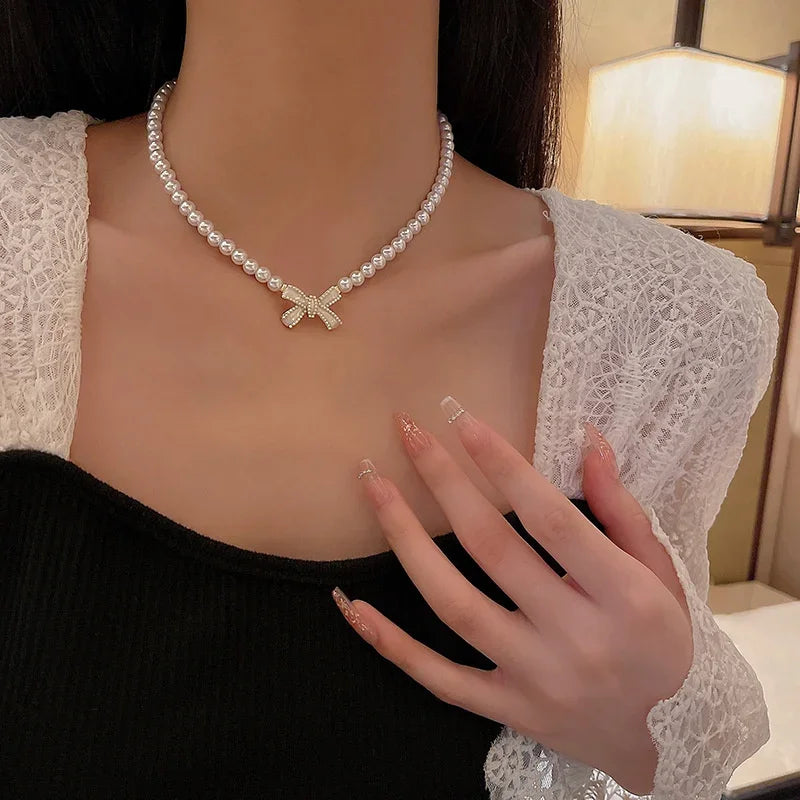 Pearl Necklace with Bow