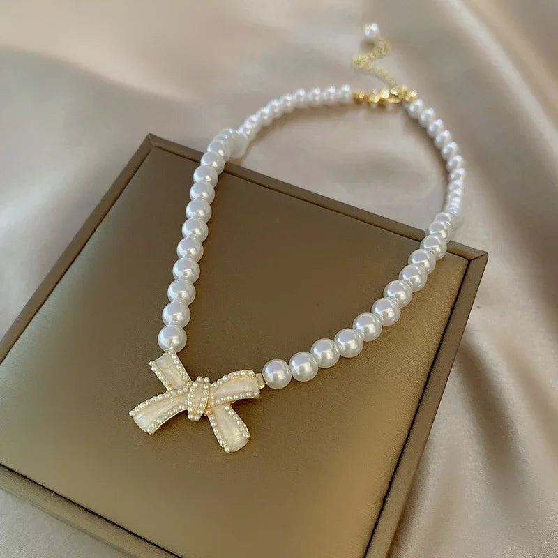 Pearl Necklace with Bow